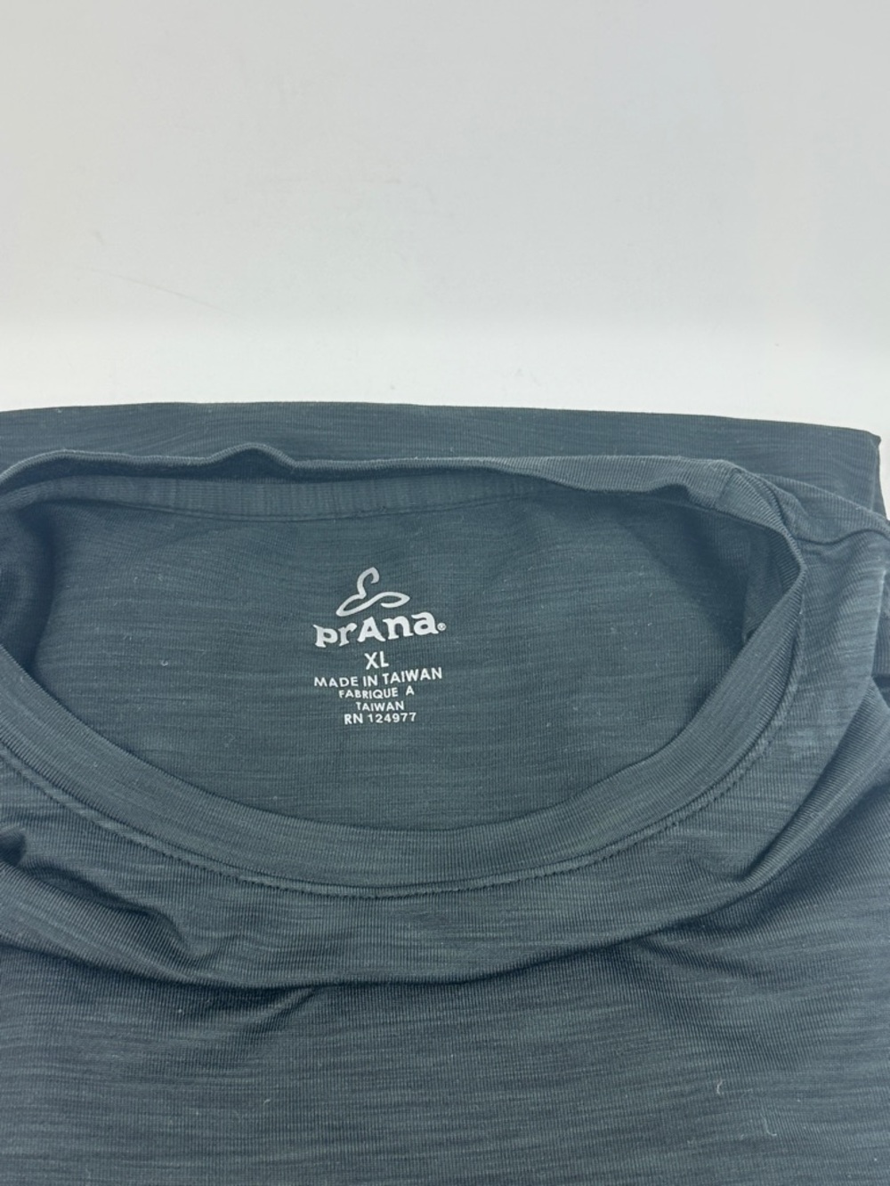 Prana‎ Men's Black Short Sleeve Crew Tee Size X-Large Color Black Gently Used - Picture 4 of 10
